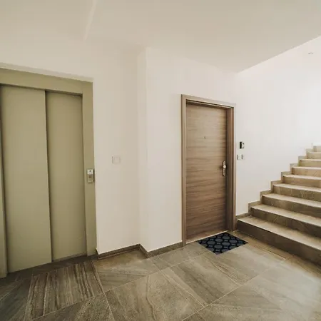 아파트 New Luxurious In The City Centre 플젠