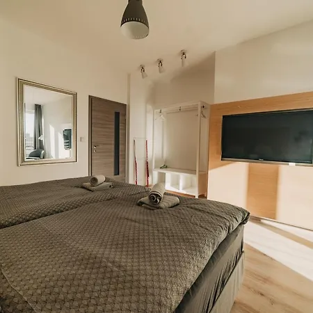 아파트 New Luxurious In The City Centre