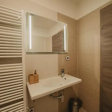 New Luxurious In The City Centre *